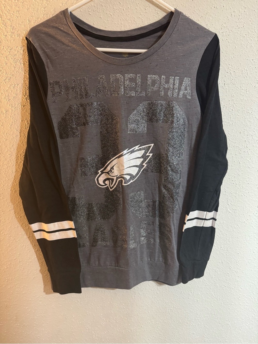 NFL Philadelphia Eagles Gray and Black Long Sleeve Tee